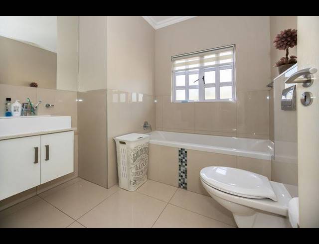 3 BEDROOM DUPLEX FOR SALE IN MOUNT EDGECOMBE